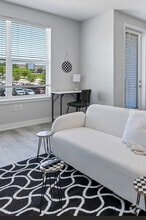 Building Photo - 100 Viva Bene Cir