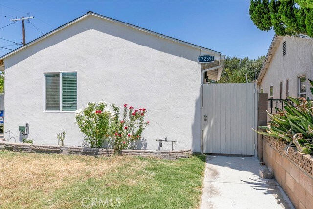 Foto del edificio - 17237 Kingsbury St