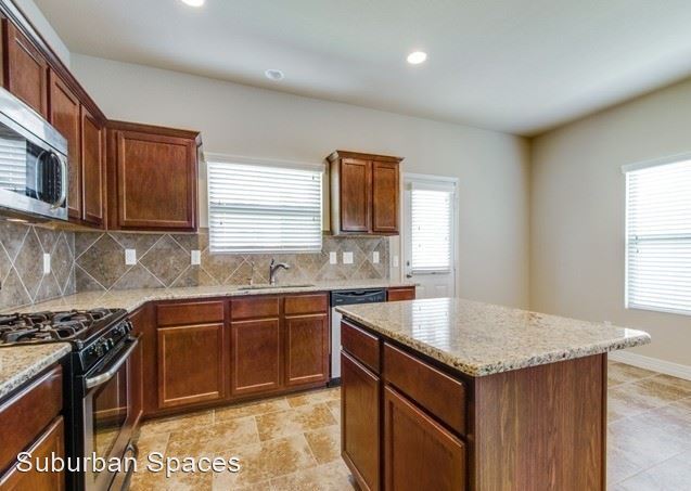 Building Photo - 3 br, 2 bath House - 426 Unicorn Ranch
