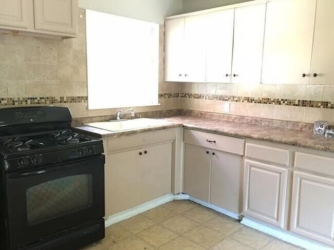 Foto del edificio - Charming 3 BD Across from Killeen Elementary!!  HOUSING ACCEPTED! $400 off 1st Month!!
