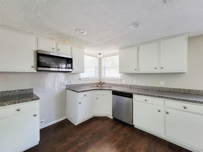 Foto del edificio - 18402 Tall Cypress Dr