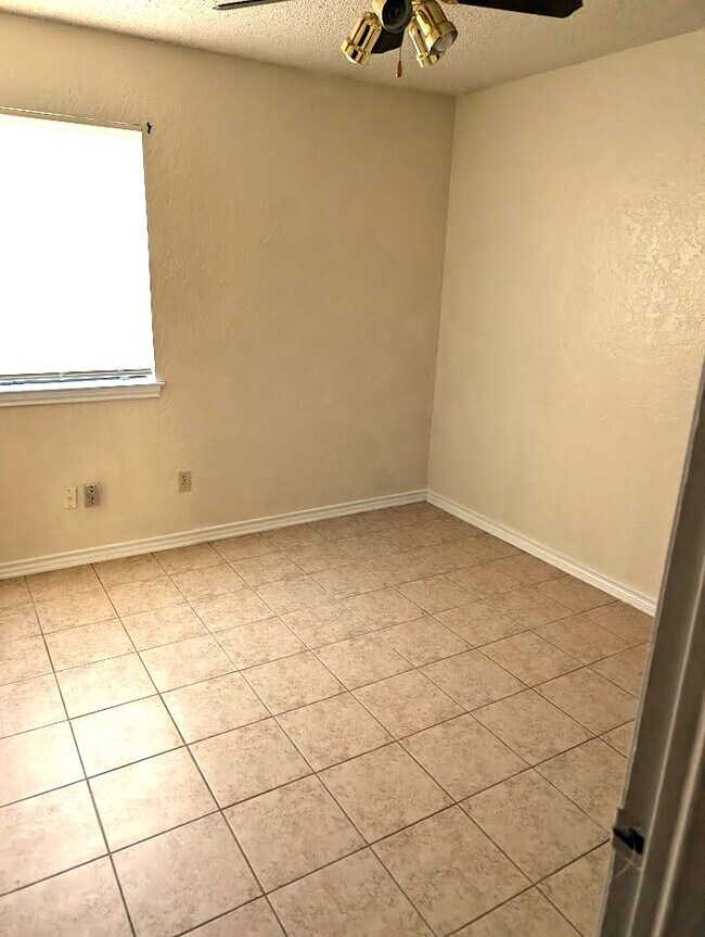 Foto del edificio - 404 Northern Dove Ln