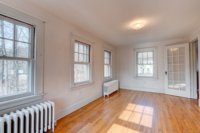 Building Photo - 2951 Winsted Rd