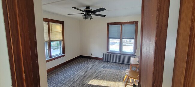 Foto del edificio - 361 Lakeside Ave