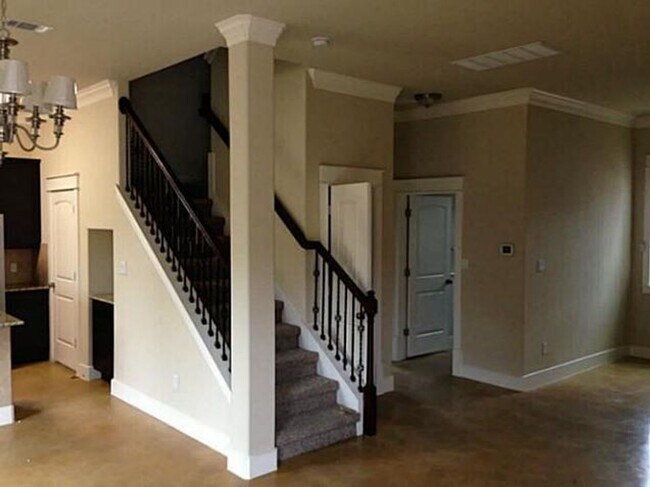 Foto del edificio - 4X3 Home Close to Campus!