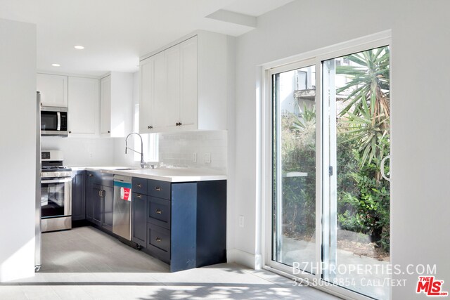 Foto principal - 6032 Romaine St