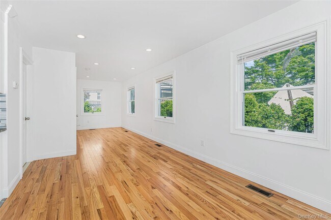 Foto del edificio - 174 Ashford Ave