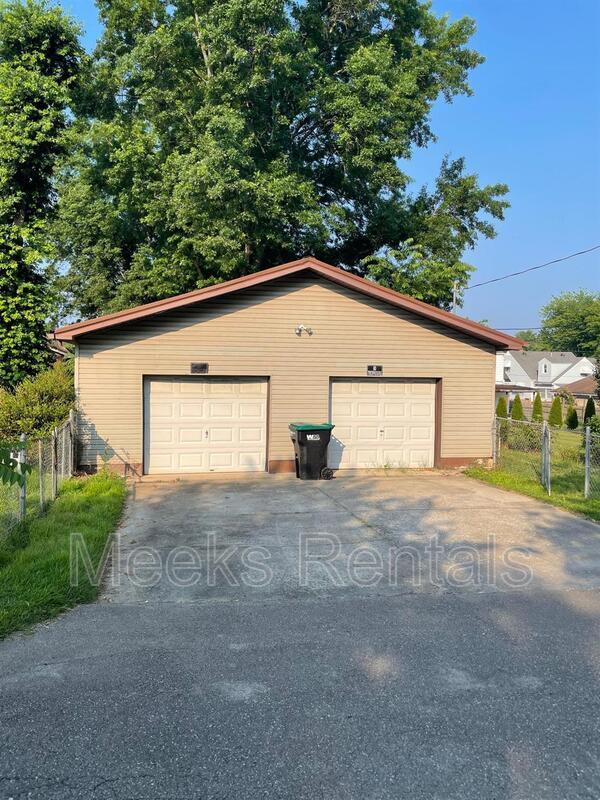 Foto principal - 3107 Baker St