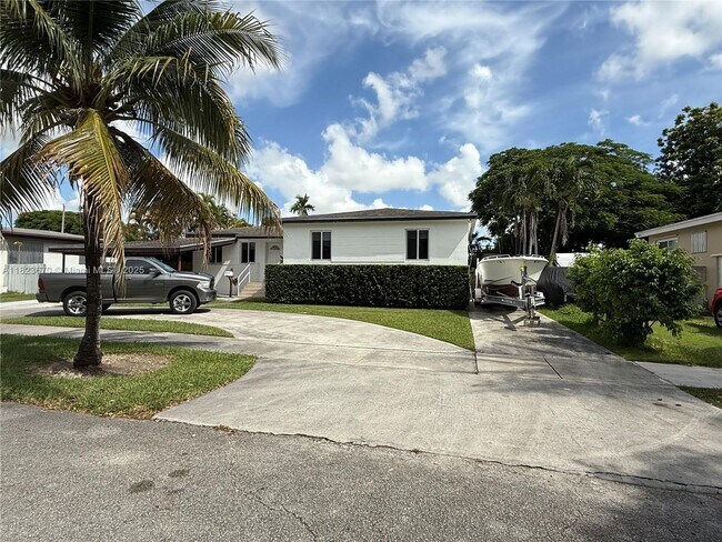 Foto del edificio - 8331 SW 31st St