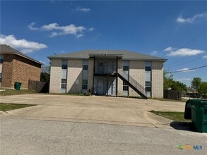 Building Photo - 1621 Inca Dr