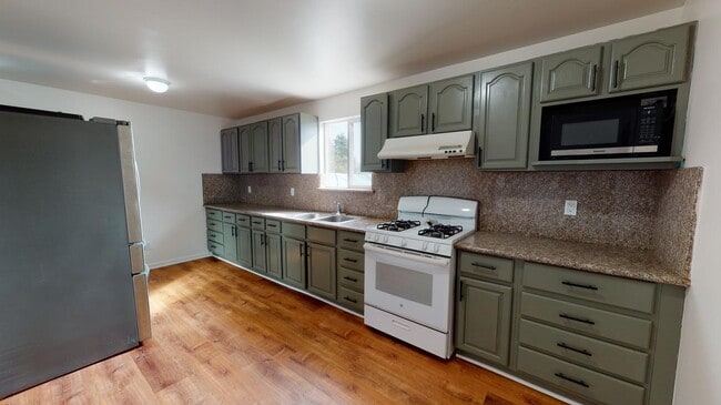 Foto del edificio - Charming Patten home near Fruitvale BART
