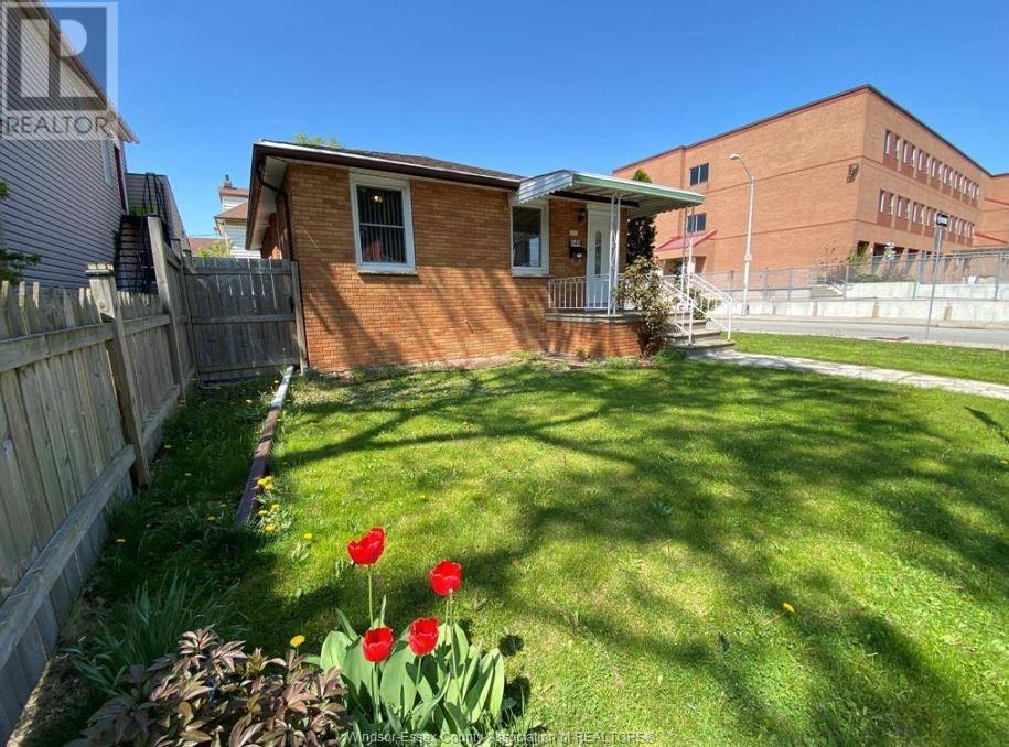 Primary Photo - 849 Dougall Ave