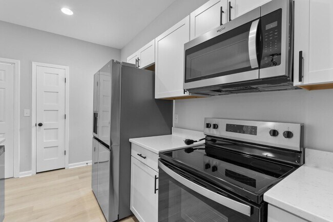 Building Photo - 3106 Hammond Ave