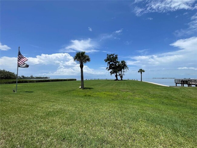 Foto del edificio - 428 Windrush Bay Dr