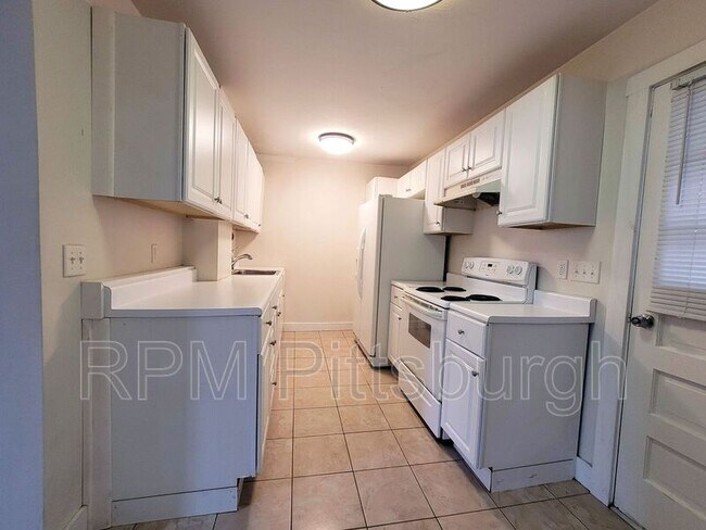 Building Photo - 3036 Shady Ave