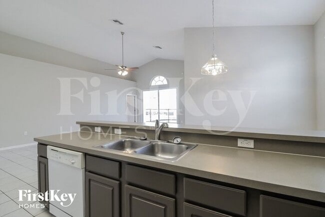 Building Photo - 336 Hills Bay Dr