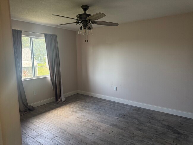 Foto del edificio - 2263 Bancroft Cir N