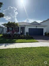 Building Photo - 10525 SW Orana Dr