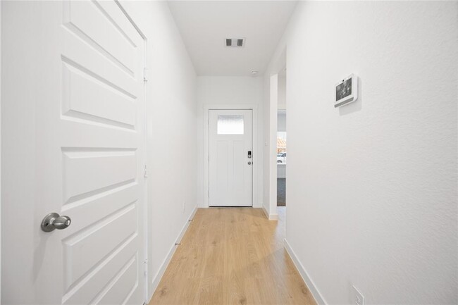 Building Photo - 31622 Farlams Farm Trl