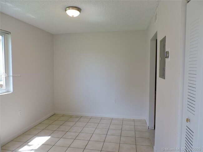 Foto del edificio - 6219 SW 131st Pl