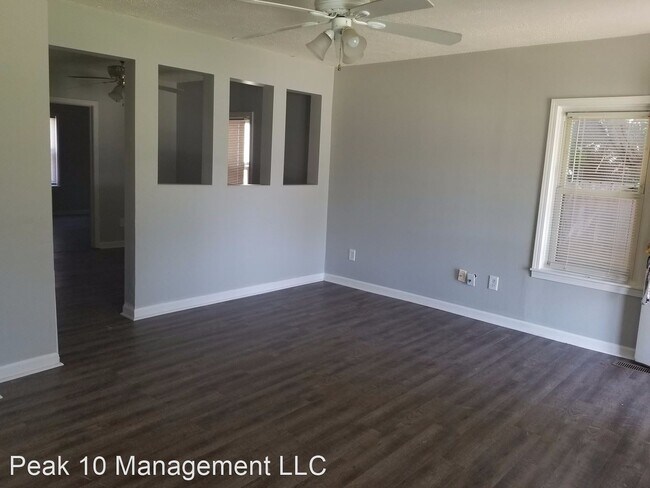 Building Photo - 3 br, 1 bath House - 2000 E 10th