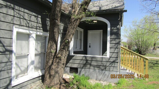 Foto del edificio - Newly renovated spacious cottage in Mountain View Subdivision!