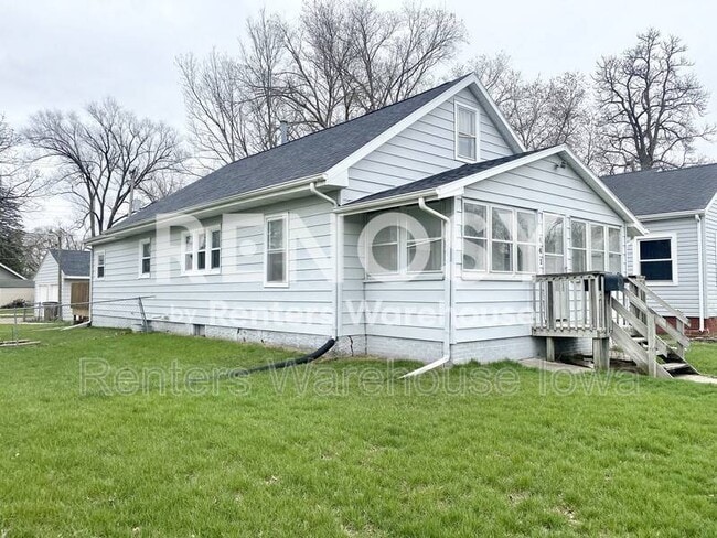 Building Photo - 441 2nd St