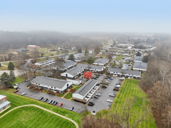 Building Photo - Somerford Square Apartments