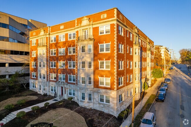 Foto del edificio - Blackstone Apartments