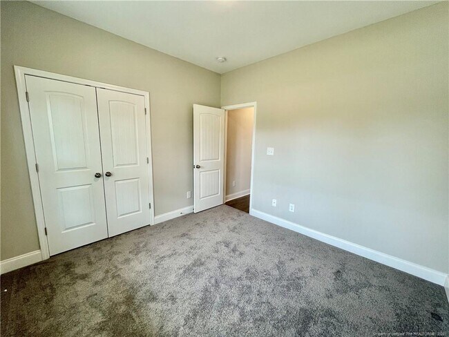 Foto del edificio - 5177 Maxwell Rd