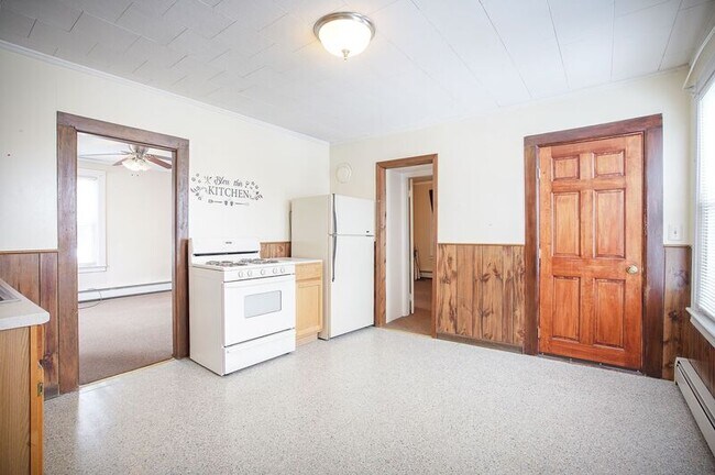 Foto del edificio - 13 1/2 Weston St