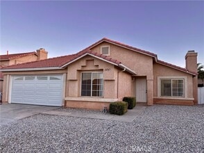 Building Photo - 13767 Sarracino Way