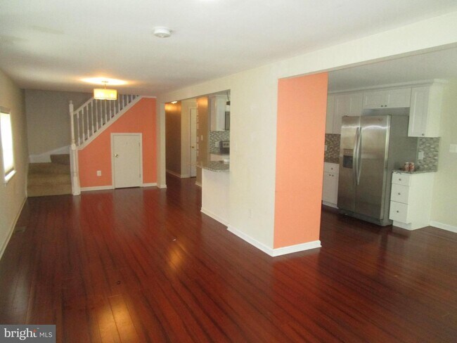 Building Photo - 43175 Coles Dr
