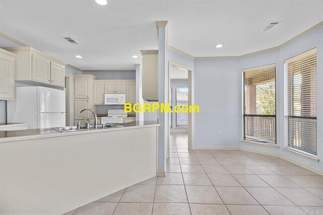 Foto del edificio - 3 Bed 2 Bath House for Rent!