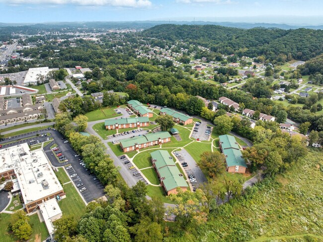 Building Photo - Bristol Square
