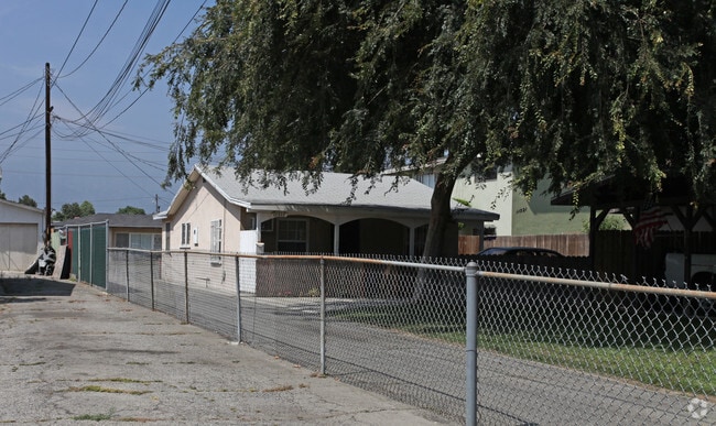 Building Photo - 11515-11521 Ranchito St