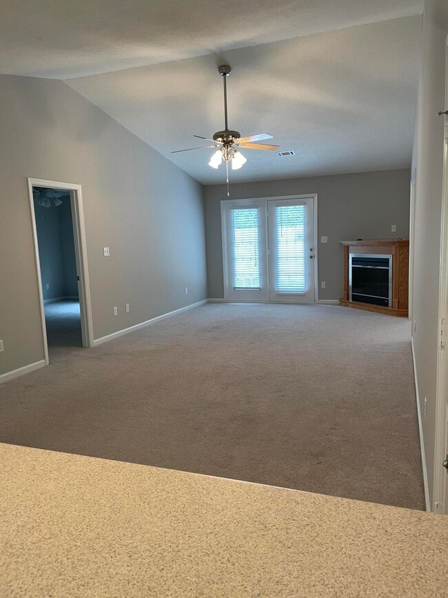 Building Photo - 6015 Sanibel Dr