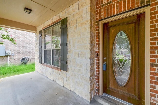 Building Photo - 11110 Celano Dr