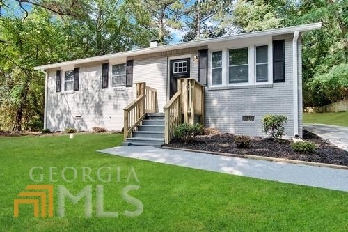 Building Photo - 425 Cologne Dr SE