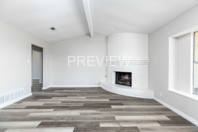 Building Photo - 178 Oakside