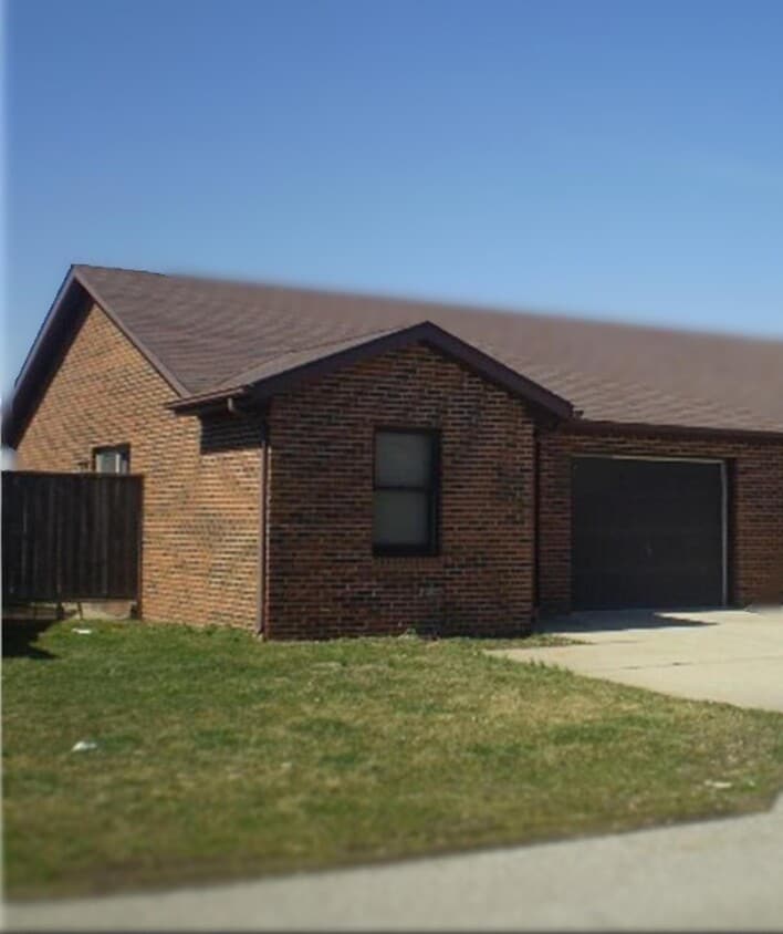Building Photo - 8761 Bono Rd
