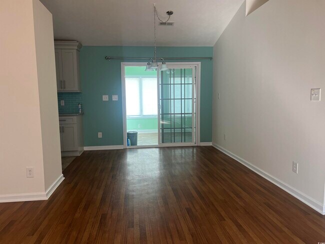 Foto del edificio - 454 Sean River Rd