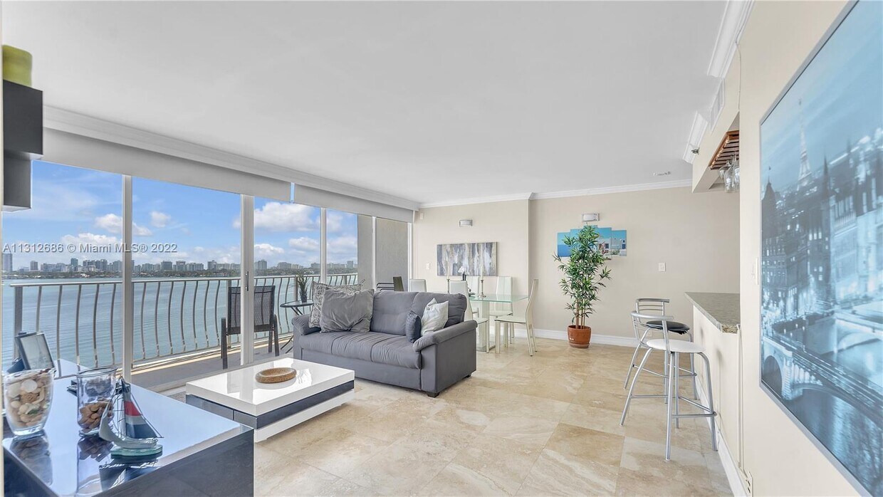 7601 E Treasure Dr Unit 1518, North Bay Village, FL 33141 Condo for