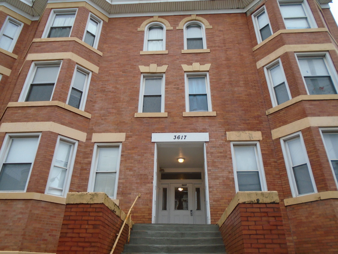 Primary Photo - 3617 Dawson St