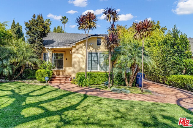 Foto del edificio - 1906 Veteran Ave