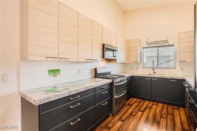 Foto del edificio - 2152 Quartz Cliff St