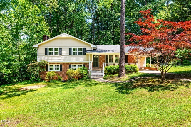 Building Photo - 1113 Yorkshire Dr