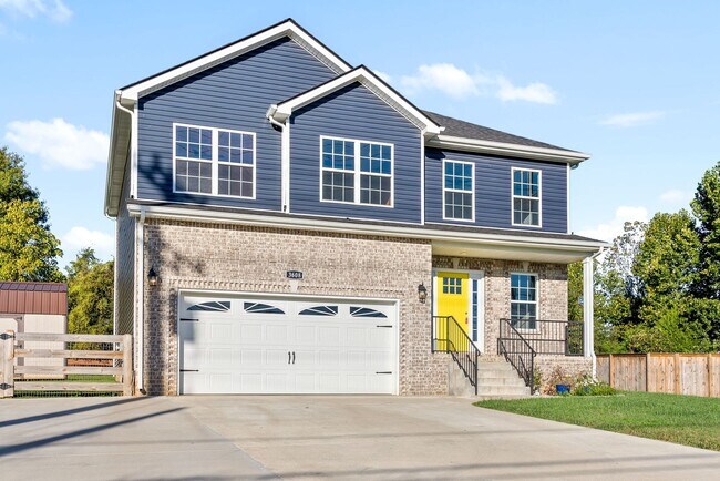 Building Photo - JUST REDUCED! Large, Stunning home ready t...