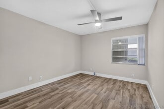 Building Photo - 770 Normandy Trail