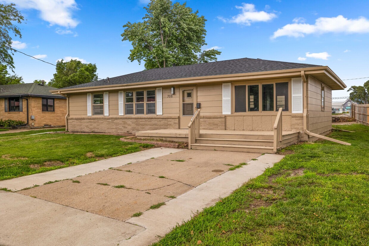Foto principal - 708 SW 4th St